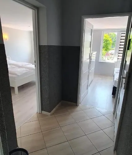 Проживание в семье Przystanek Alaska *